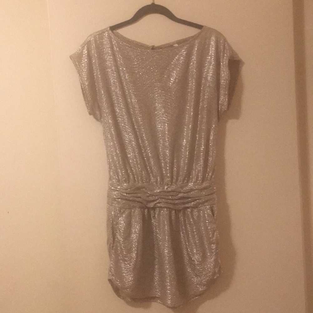 Dress - Picture 2 of 6